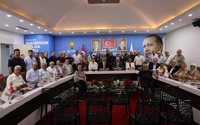 AK Parti’de vefa buluşması