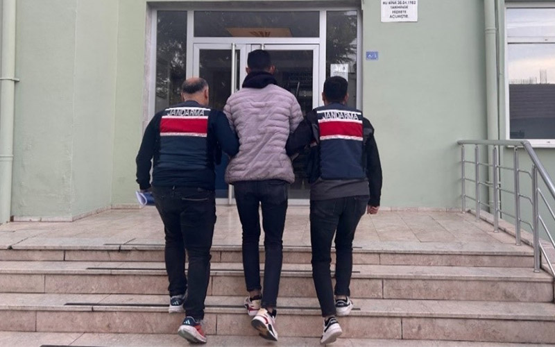Cinayet zanlısına 17 yıl 6 ay ceza verildi, adli kontrolle serbest kaldı
