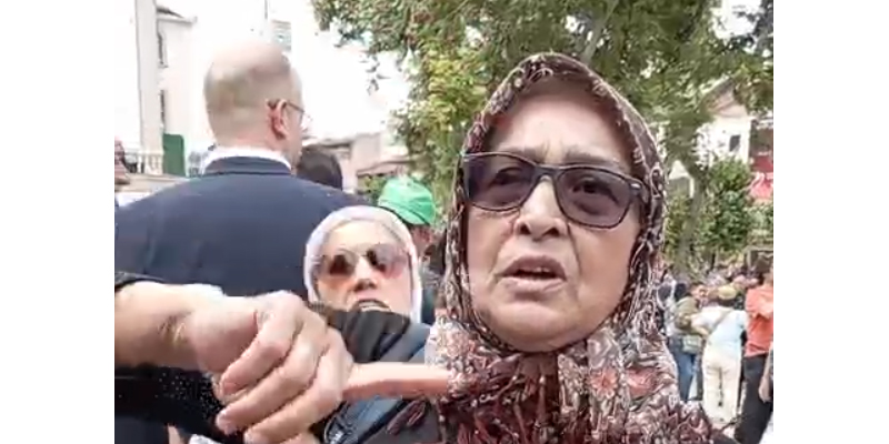 Özgür Özel Denizli bankın üzerinde konuştu. Aysel Bilge
