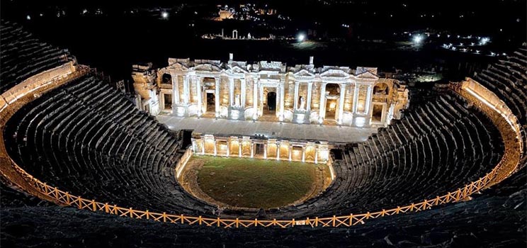 Denizli Pamukkale'de gece müzeciliğinde yeni sezon başladı