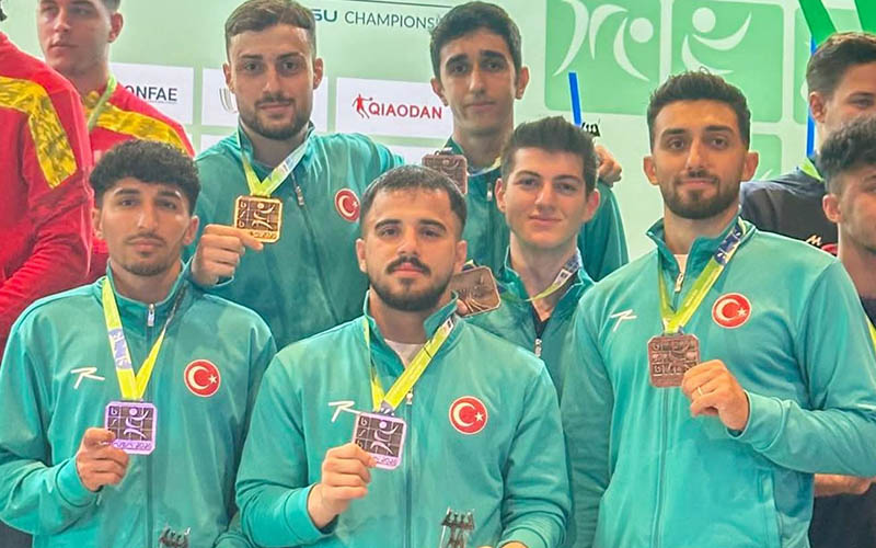 PAÜ’lü öğrencilerin yer aldığı milli takım karatede dünya üçüncüsü oldu