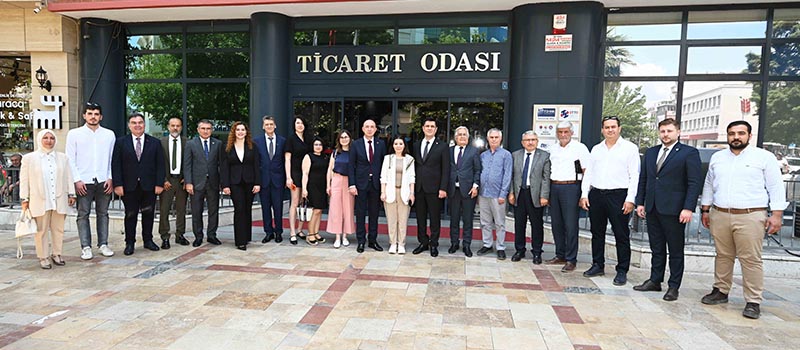 Denizli'ye gelen Türkmenistan Heyeti, Denizli Ticaret Odası'nı ziyaret etti