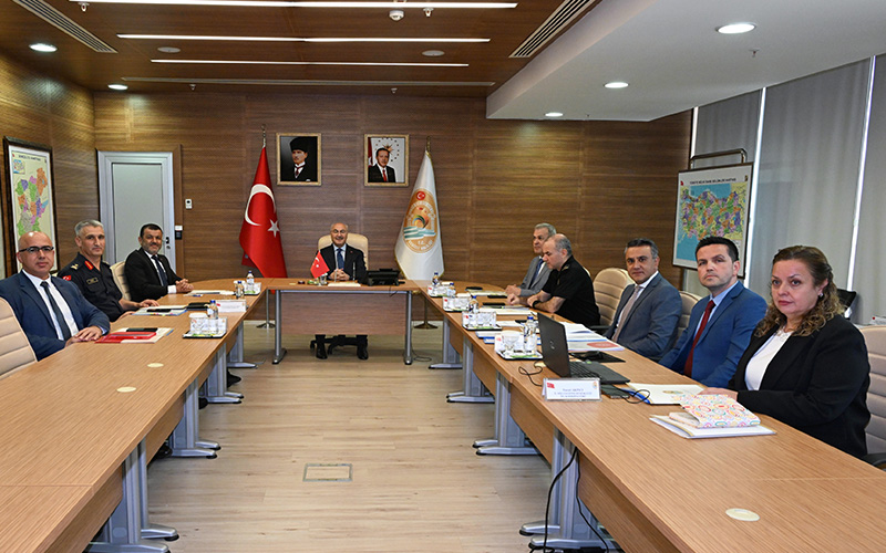 Okul güvenliği toplantısı Vali Köşger başkanlığında yapıldı