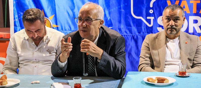 Denizli'nin Çameli ilçesinde vatandaş soruyor, başkan cevaplıyor toplantısı düzenlendi
