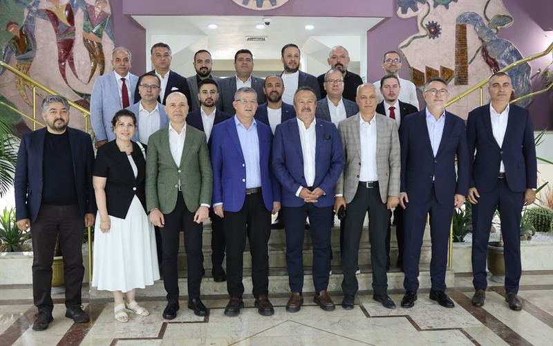 AK Parti yönetimi Denizli OSB ve DENİB’i ziyaret etti