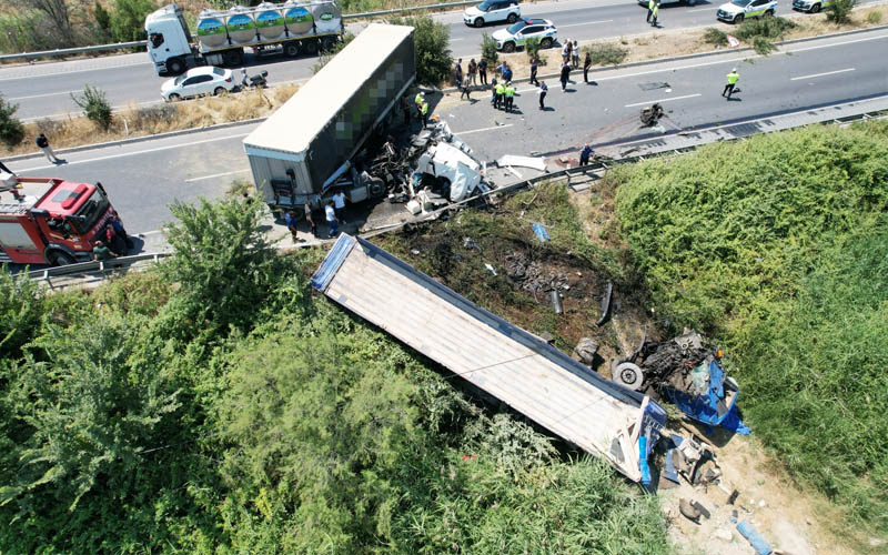 TIR’ların çarpıştığı kazada 1 kişi öldü