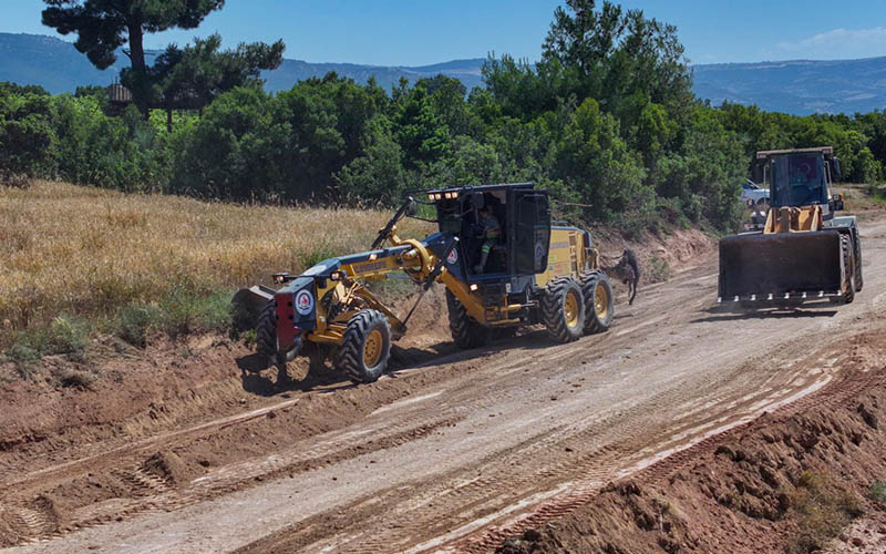 Büyükşehir’den 19 ilçede 220 kilometrelik yol çalışması