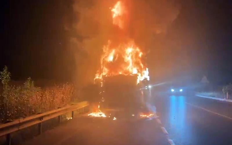 Çevre Yolu’nda TIR yangını