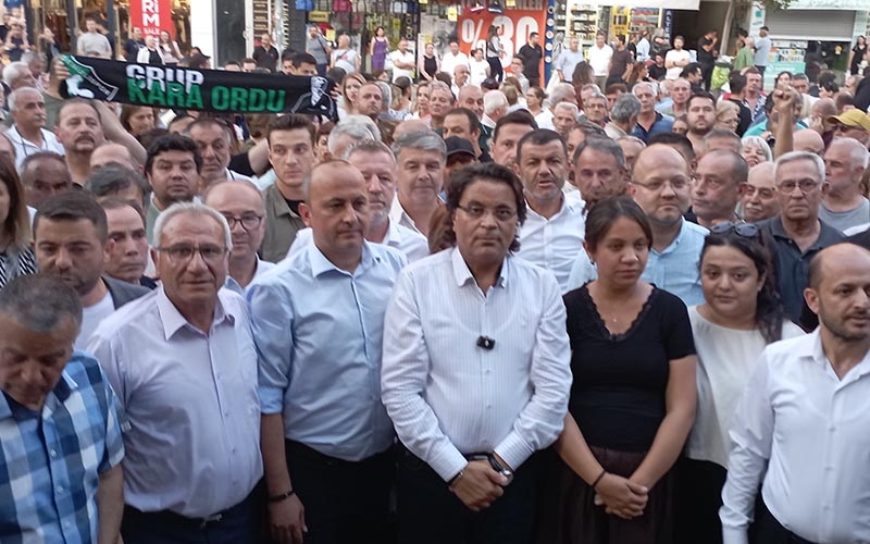 Görevden alınan Horzum’a belediye ve ilçe başkanlarından firesiz destek