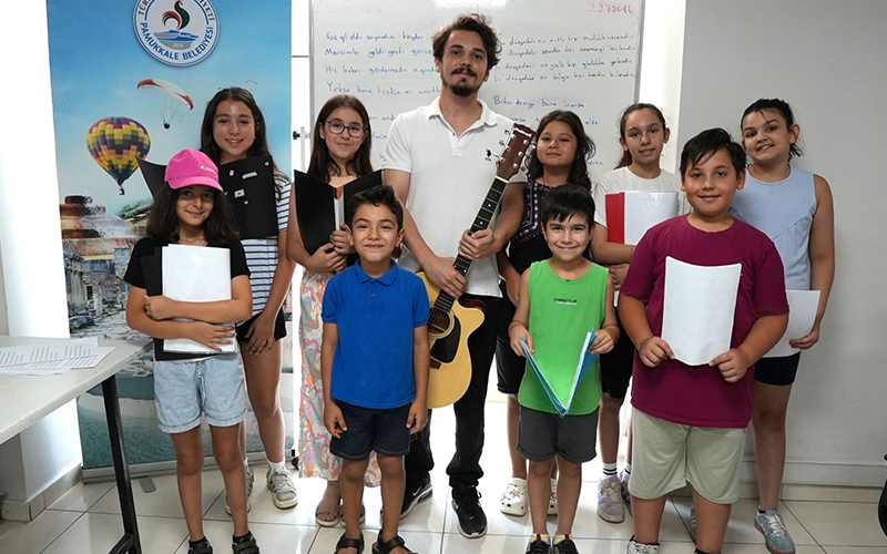 Pamukkale’de çocuk korosu sahne almaya hazırlanıyor