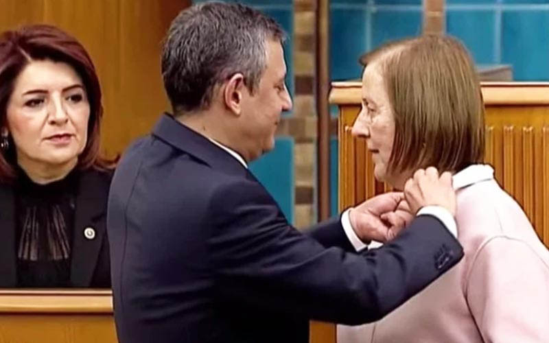Kavaf, CHP’den ayrılıp siyasete başladığı AK Parti’ye dönüyor