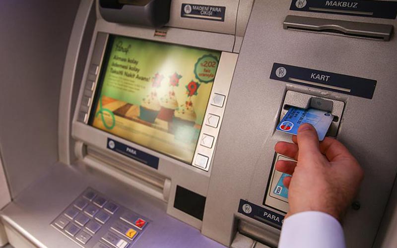 Bakanlık açıkladı: Aylıkların hesaplara yatırılmasına başlandı