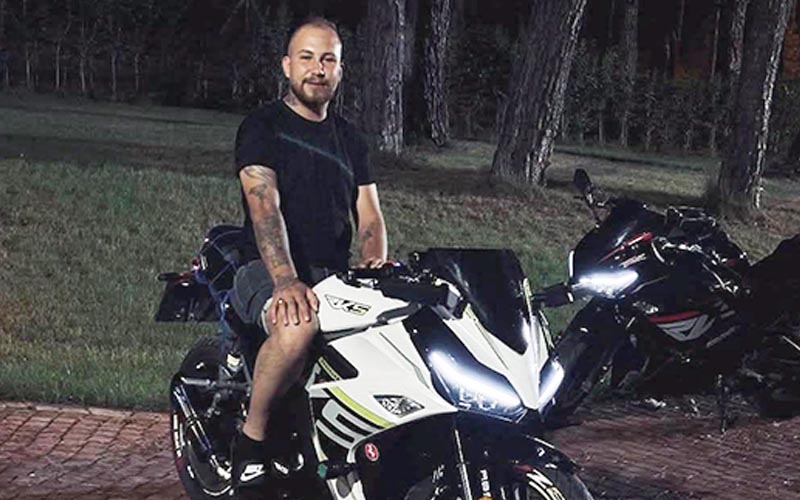 Motosikletin tarlaya uçtuğu kazada sürücüsü hayatını kaybetti