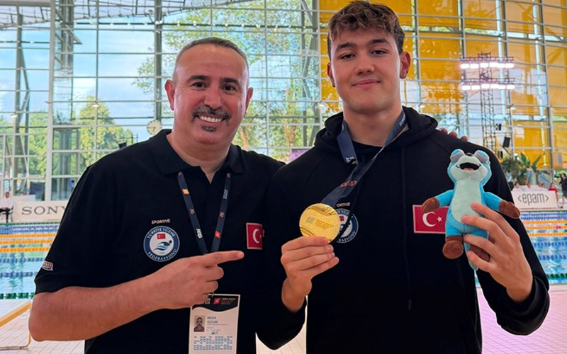 Denizlili yüzücü Türkiye rekoru kırdı, Avrupa Şampiyonu oldu