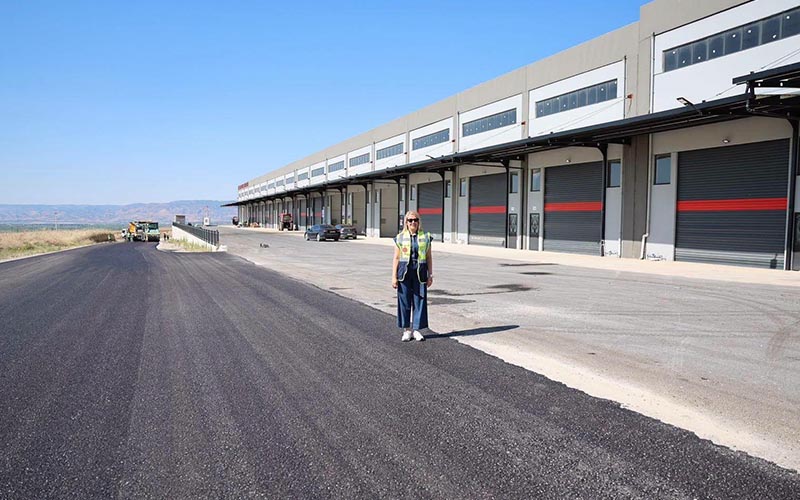 Merkezefendi’de 68 milyon liralık yatırımla 5 mahallede yol çalışması
