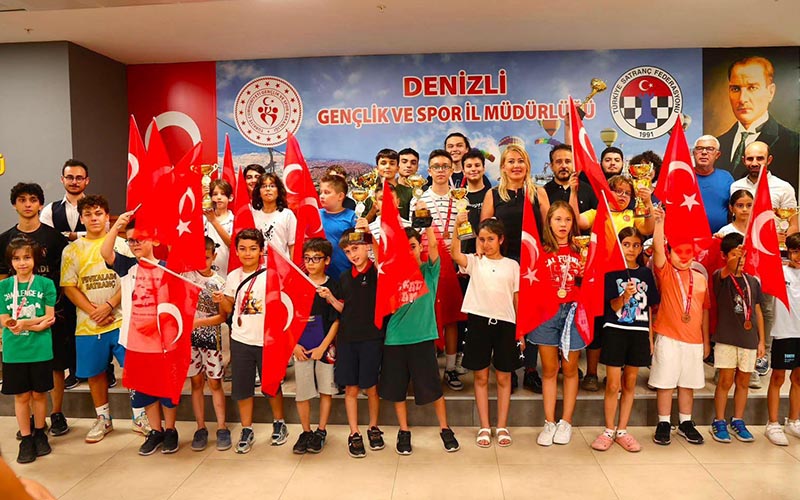 30 Ağustos Zafer Bayramı Turnuvası’nda madalya ve kupalar sahiplerini buldu