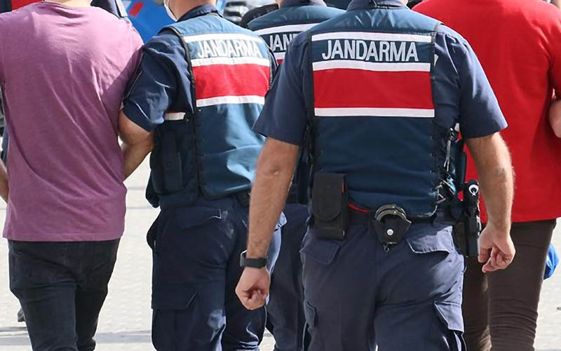 Karakol yalanıyla dolandırdılar, 4 saat sonra yakalandılar