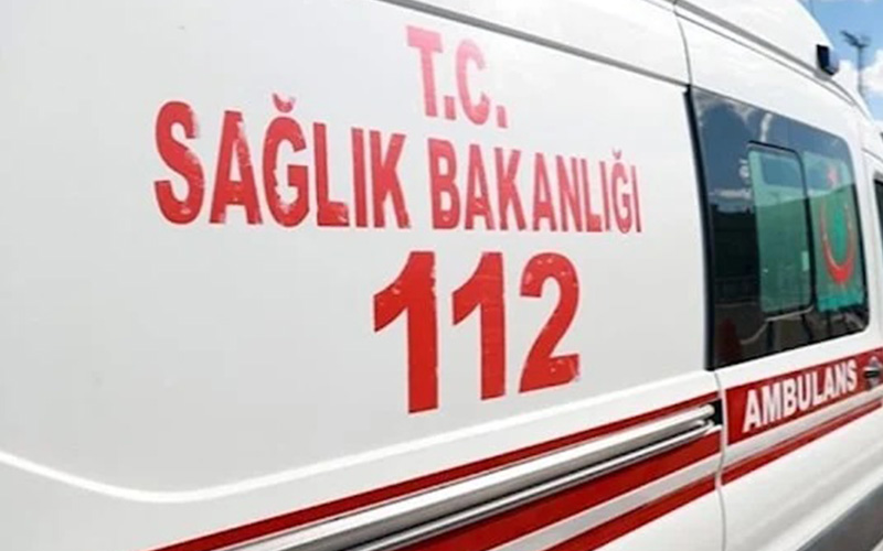 Traktör ile taşıyıcı sepet arasına sıkıştı: Feci iş kazasında can verdi