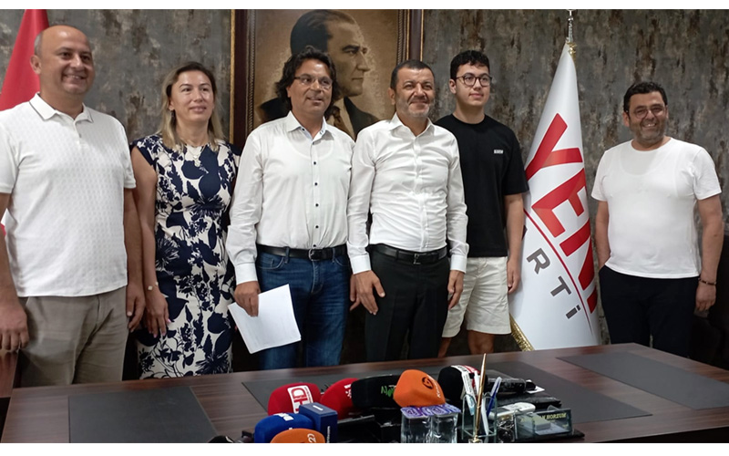 Denizli Büyükşehir Belediye Başkanı Çavuşoğlu, Yeni Parti’ye katıldı