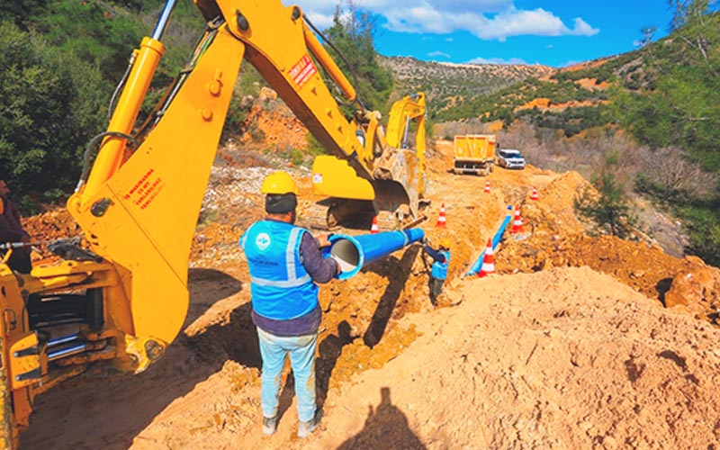 Büyükşehir 10 milyon liralık yatırımla 3 mahallenin su sorununu çözdü