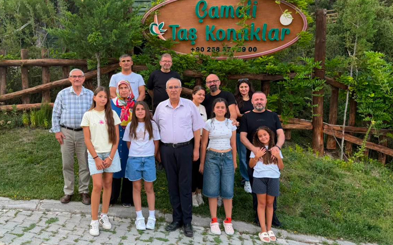 Yarışmada dereceye girdiler, Taş Konaklar’da aileleriyle konakladılar