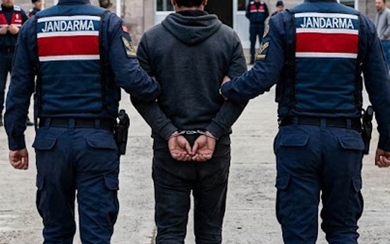 Demir çubuklu cinayete 3 tutuklama