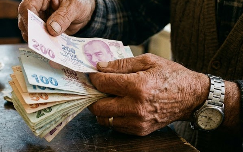 Emekli maaşlarında fark ödeme günü belli oldu