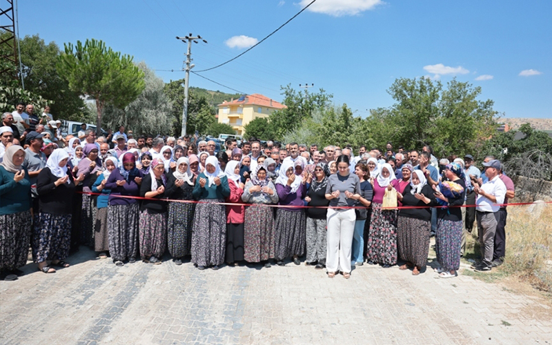 7 kilometrelik yol asfaltla buluştu: Gömce-İmrallı yolu hizmete alındı