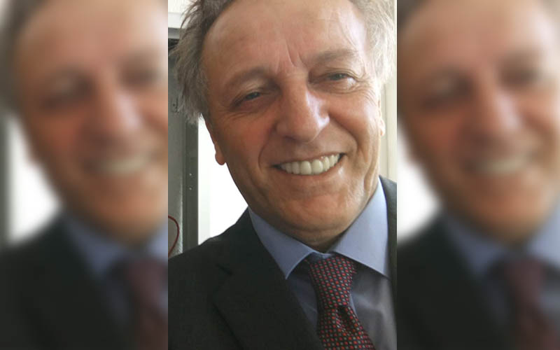 Hasan öğretmeni önce hastalığı, şimdi de ölüm öğrencilerinden ayırdı
