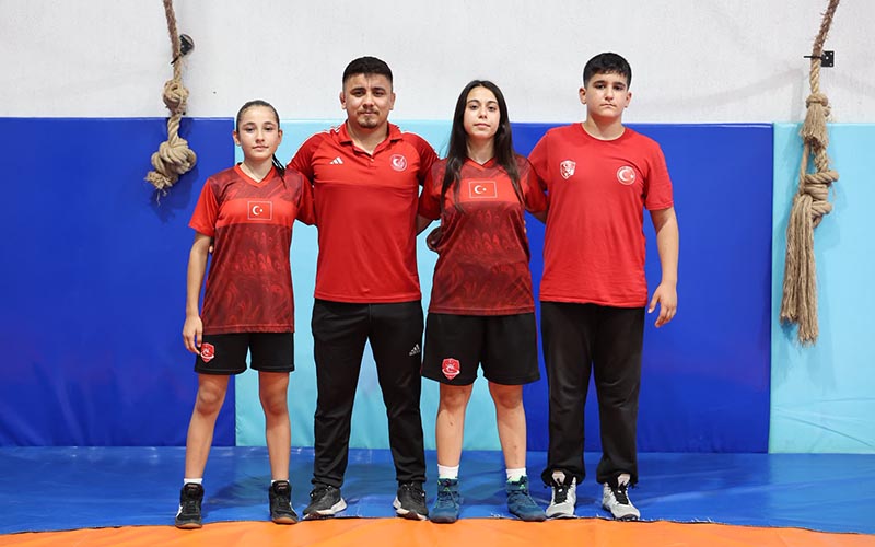 Merkezefendi Belediyespor’dan 3 güreşçi milli takıma davet edildi