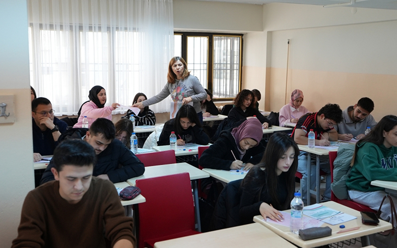 Büyükşehir’den ücretsiz TYT-AYT Dönem Hazırlık Programı