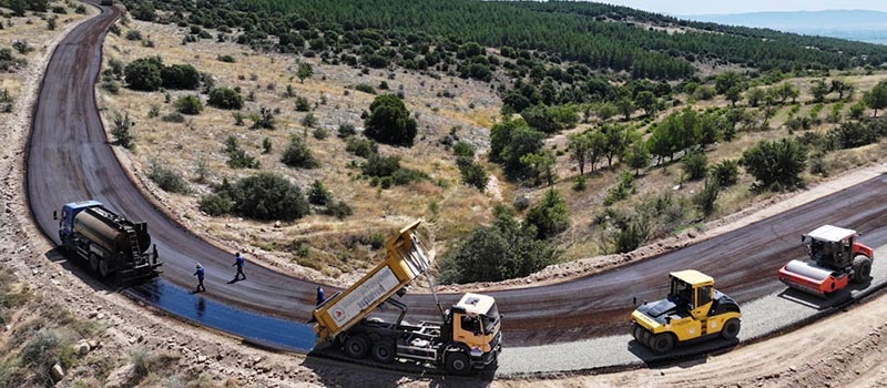 Denizli'de 4 ilçeyi birbirine bağlayan Gömce - İmrallı yolu tamamlanarak ulaşıma açıldı