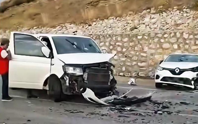 Zincirleme kazada çok sayıda yaralı var