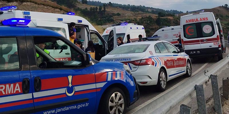 Denizli'deki zincirleme trafik kazasında çok sayıda kişi yaralandı