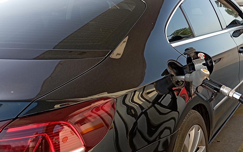 Benzine bir zam daha yapıldı