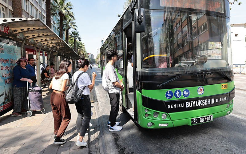 Büyükşehir’den eğitime destek projeleri