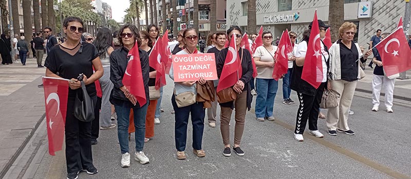 Denizli'de emekli astsubaylar, özlük haklarının verilmesi için yürüyüş yaptı