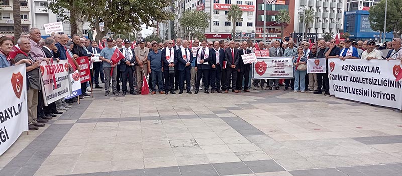 Denizli'de emekli astsubaylar, özlük haklarının verilmesi için yürüyüş yaptı