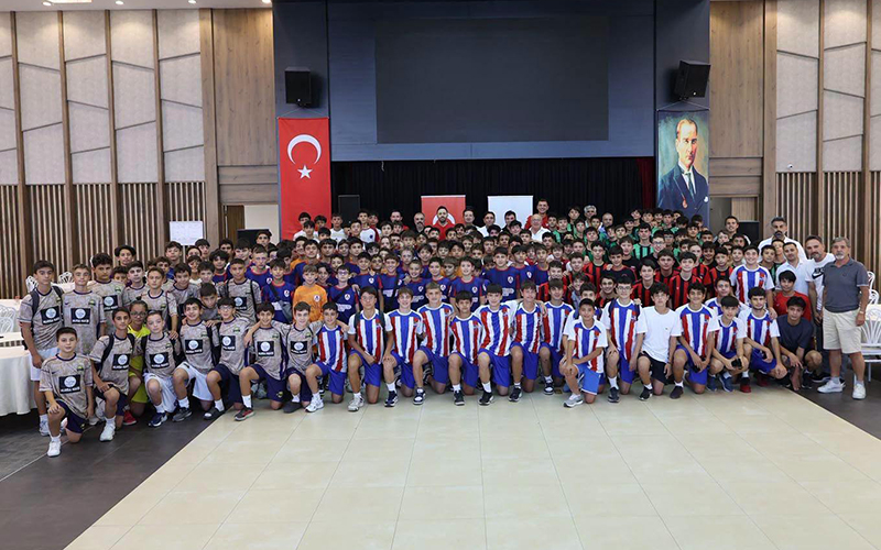 Merkezefendi’de futbolun yeni kuralları konuşuldu