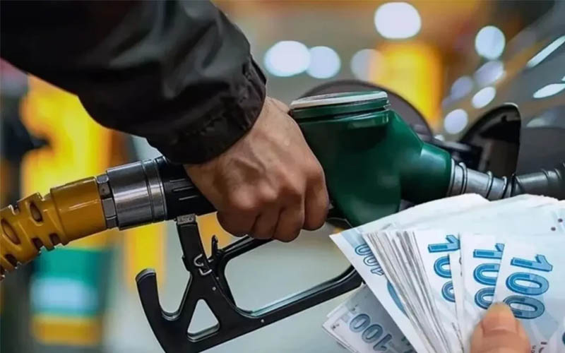 Üç haneli rakam artık tabelalarda: Motorin 100 TL’yi geçti