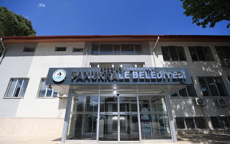 Pamukkale Belediyesi’nden 2.500 öğrenciye 1.500’er TL yardım