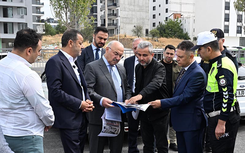 Hastane girişi için Köşger ve Çavuşoğlu bir araya geldi