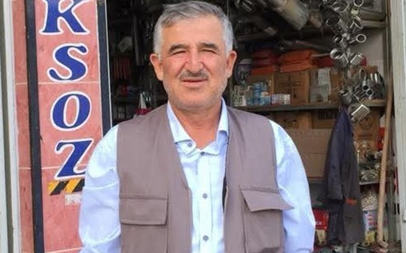 Merdivenden düşen esnaf tedavi gördüğü hastanede hayatını kaybetti