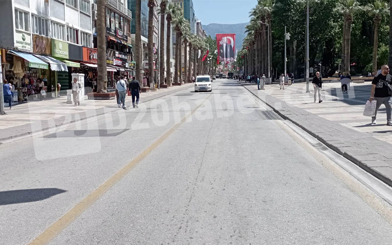 Gazi Mustafa Kemal Bulvarı trafiğe kapatılıyor