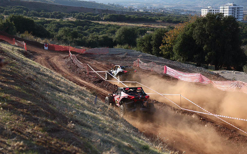 Merkezefendi’de Off-road sürücüleri kupa için yarıştı