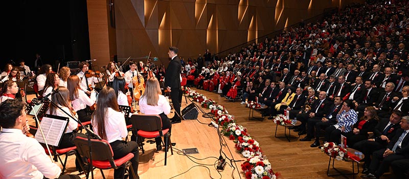 Denizli'de Cumhuriyetin 103. kuruluş yılı düzenlenen törenle kutlandı