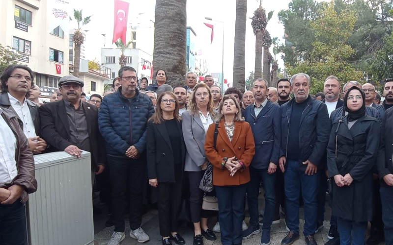 Tutuklanan Şeniz Doğan’a destek için toplandılar