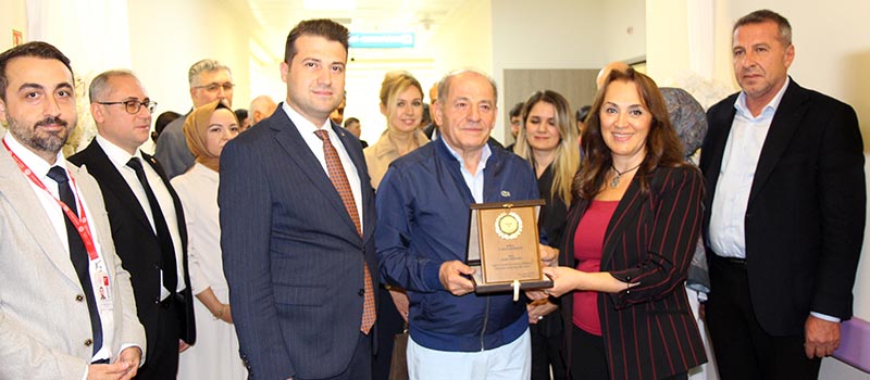 Denizli'de hayırsever iş insanı Alaattin Kameroğlu hastaneye cihaz bağışladı