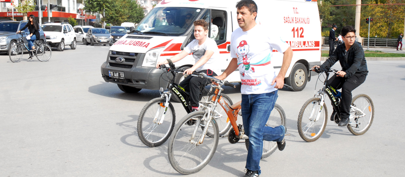 Denizli’de bisikletlilerin kent turu