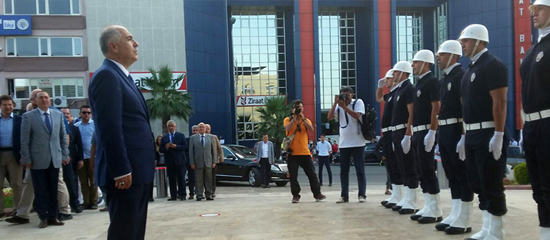 Denizli valiliğine atanan Karahan göreve başladı